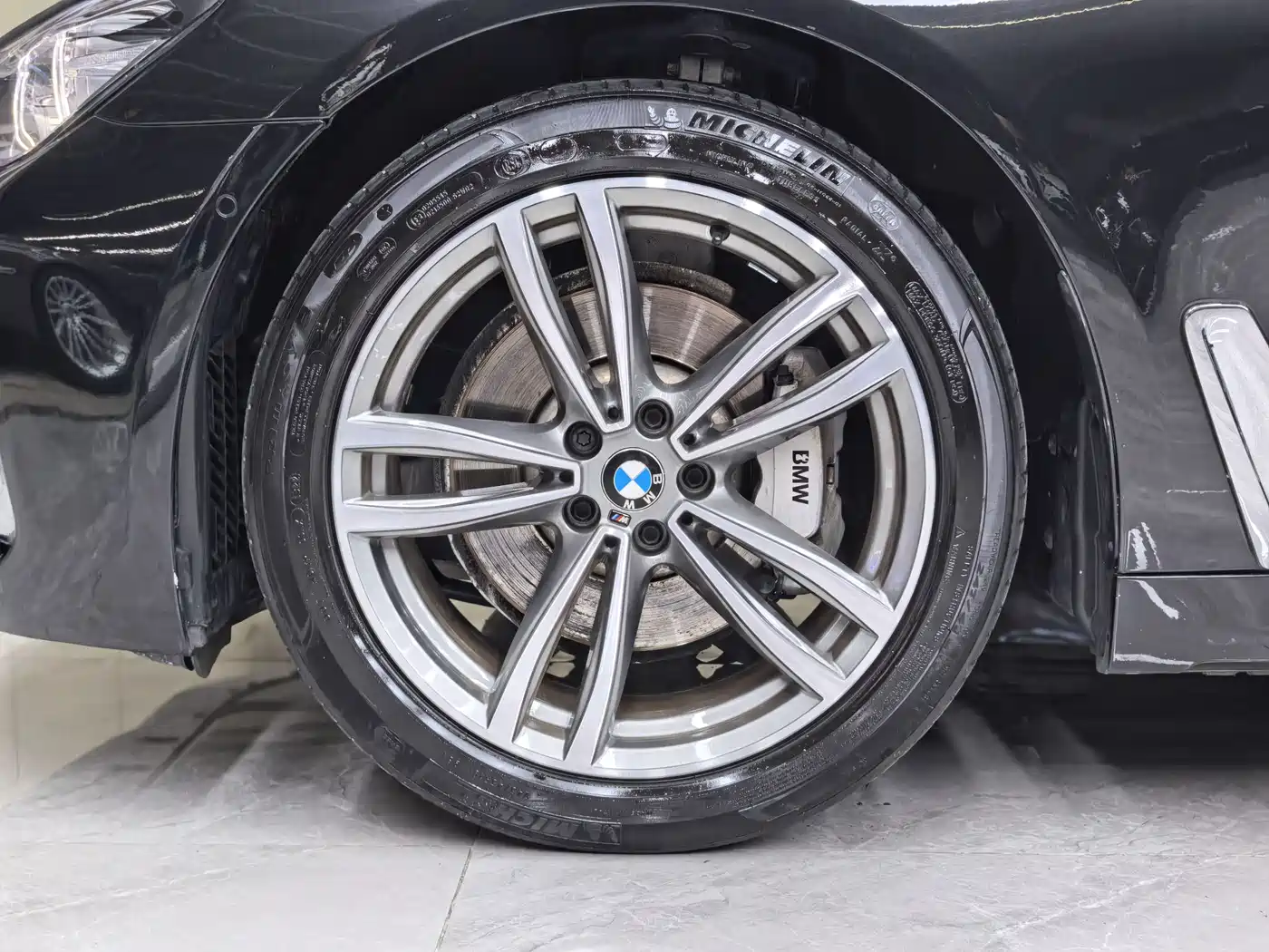 BMW 7 Series 2018 730Li Leading Type M Sport Package фото 33