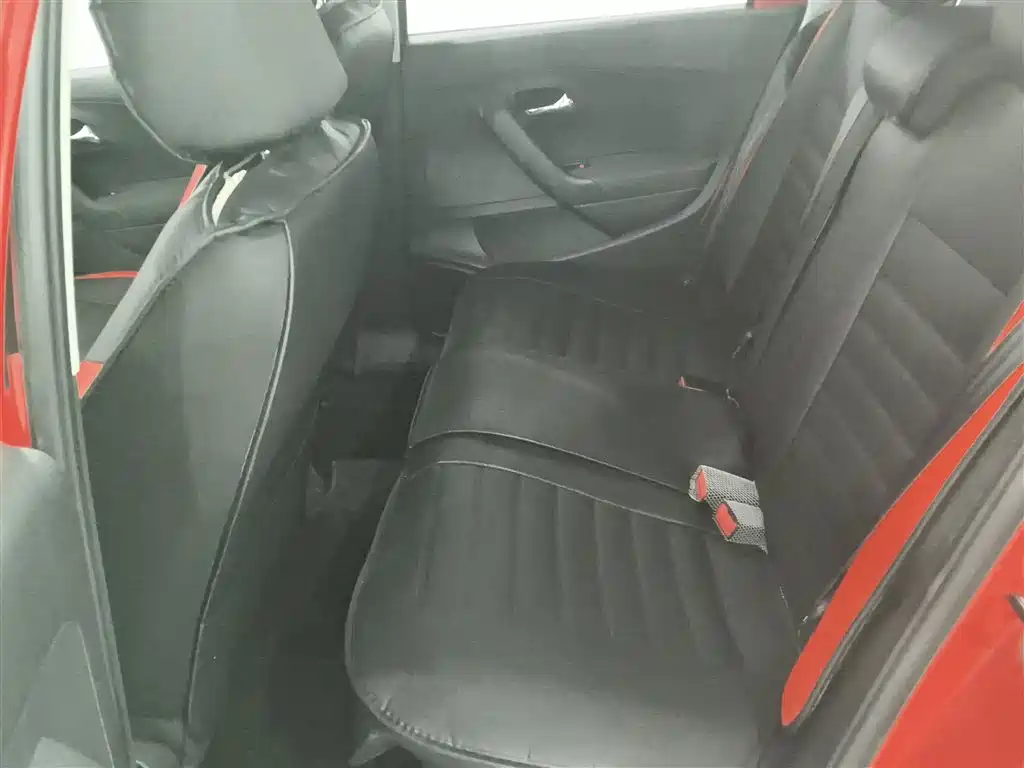 Volkswagen Polo 2016 1.4L Automatic Trend фото 13