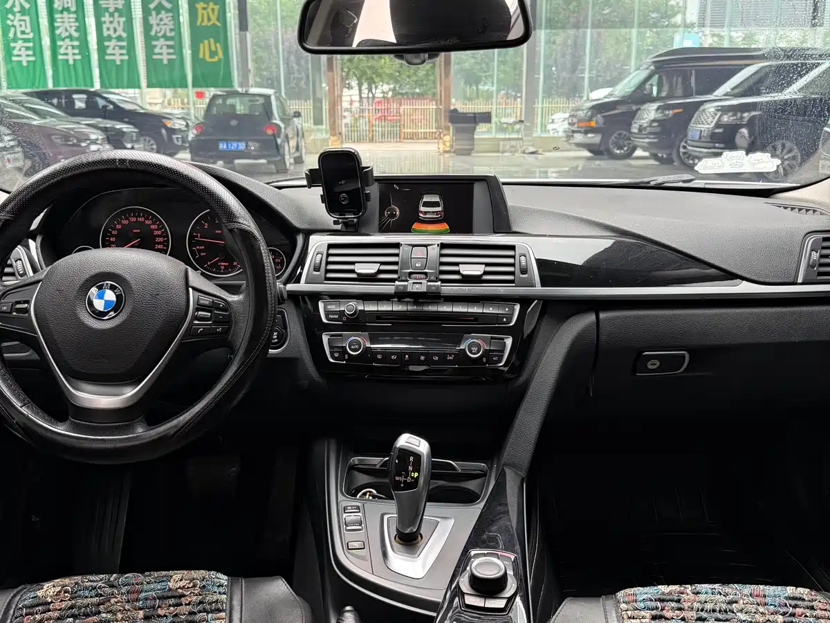 BMW 3 Series 2017 320Li Fashion фото 18