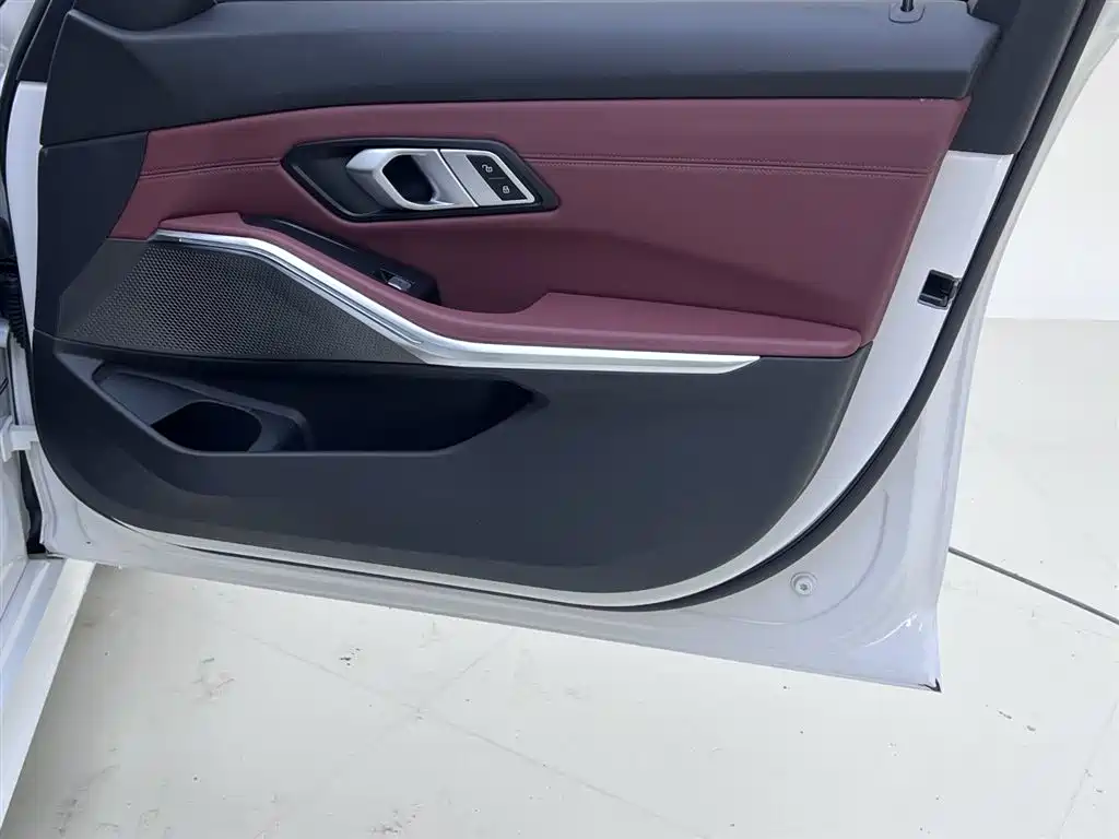 BMW 3 Series 2023 320Li M Sport Package фото 19