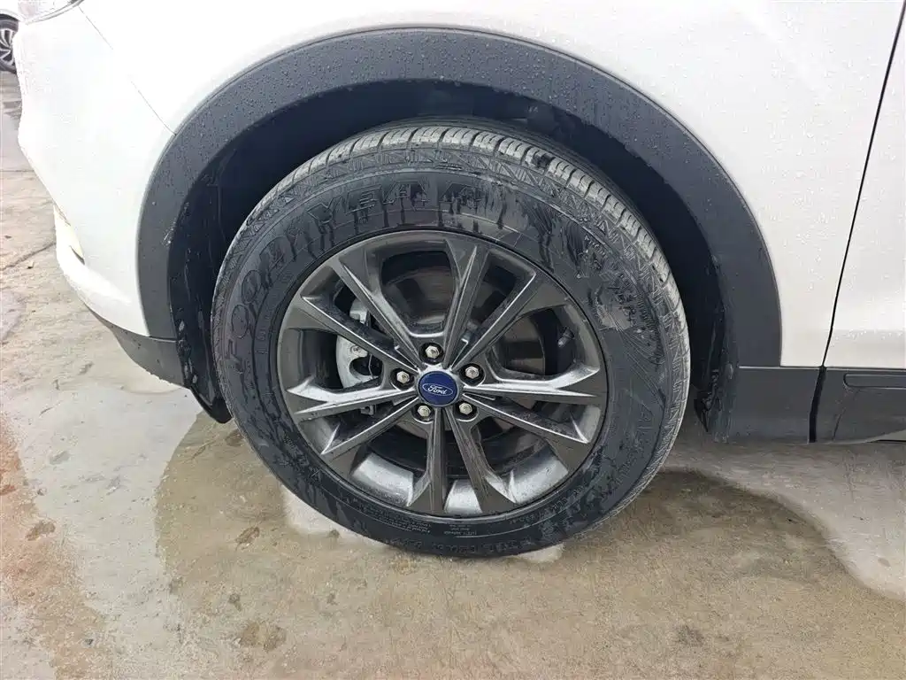 Ford Kuga 2021 2019 EcoBoost 180 2WD Platinum Wing Edition China VI