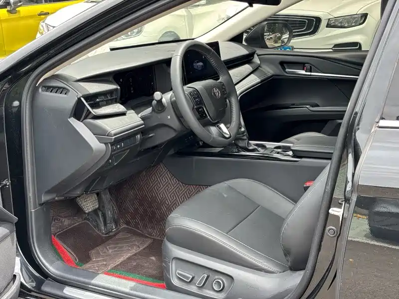 Toyota Camry 2024 Hybrid 2.0HGVP Luxury Edition фото 7