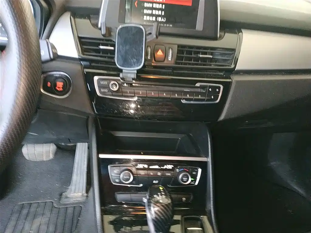 BMW 2 Series Touring 2016 218i Leading фото 6