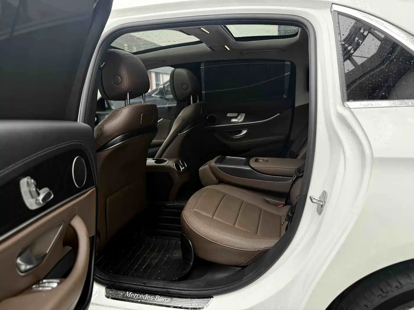 Mercedes-Benz E-Class 2018 E 300 L Sport Luxury фото 12