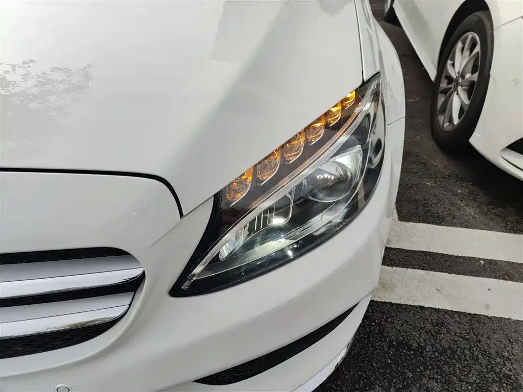 Mercedes-Benz C-Class 2017 Facelift C 200 L Sport Edition фото 18