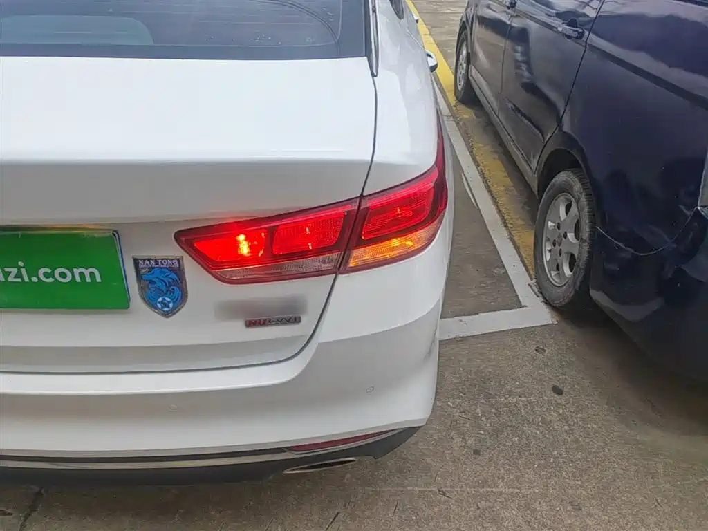 Kia K5 2016 2.0L Automatic GLS фото 8