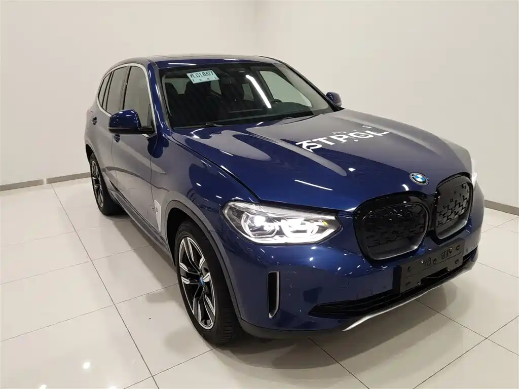 BMW iX3 2021 Facelift Leading фото 22
