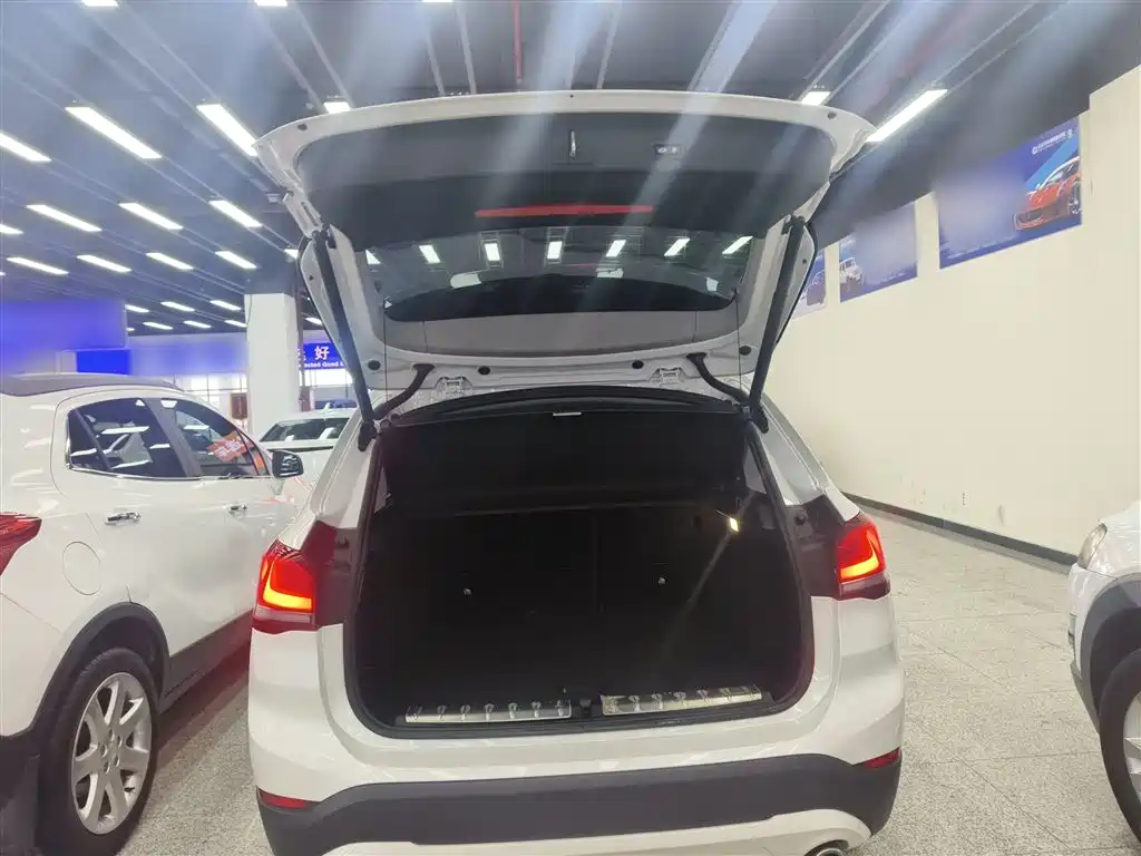 BMW X1 2020 sDrive25Li Leading Model фото 14