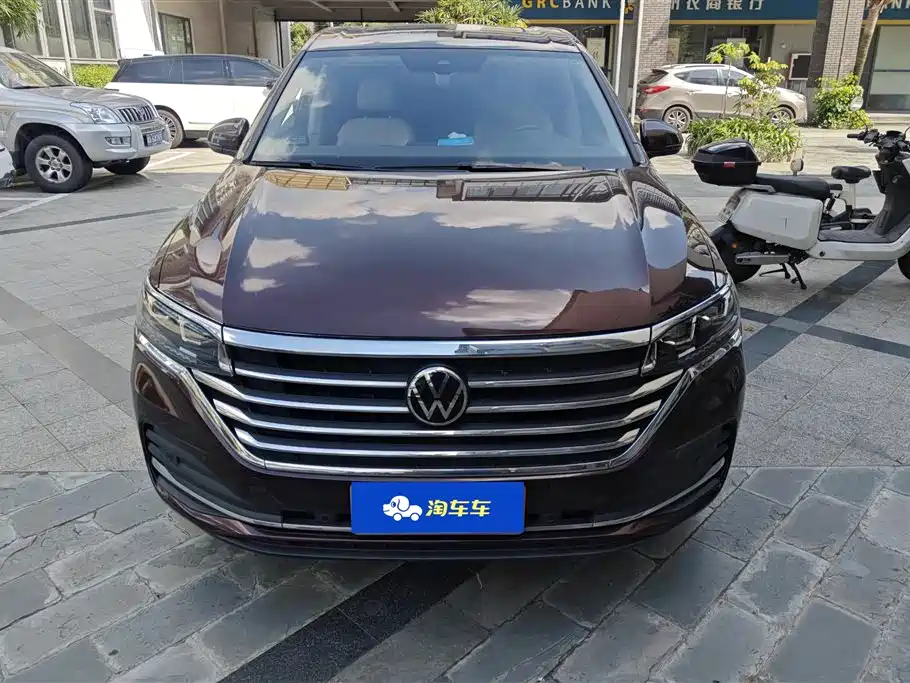 Volkswagen Viloran 2022 380TSI Premium Edition фото 2