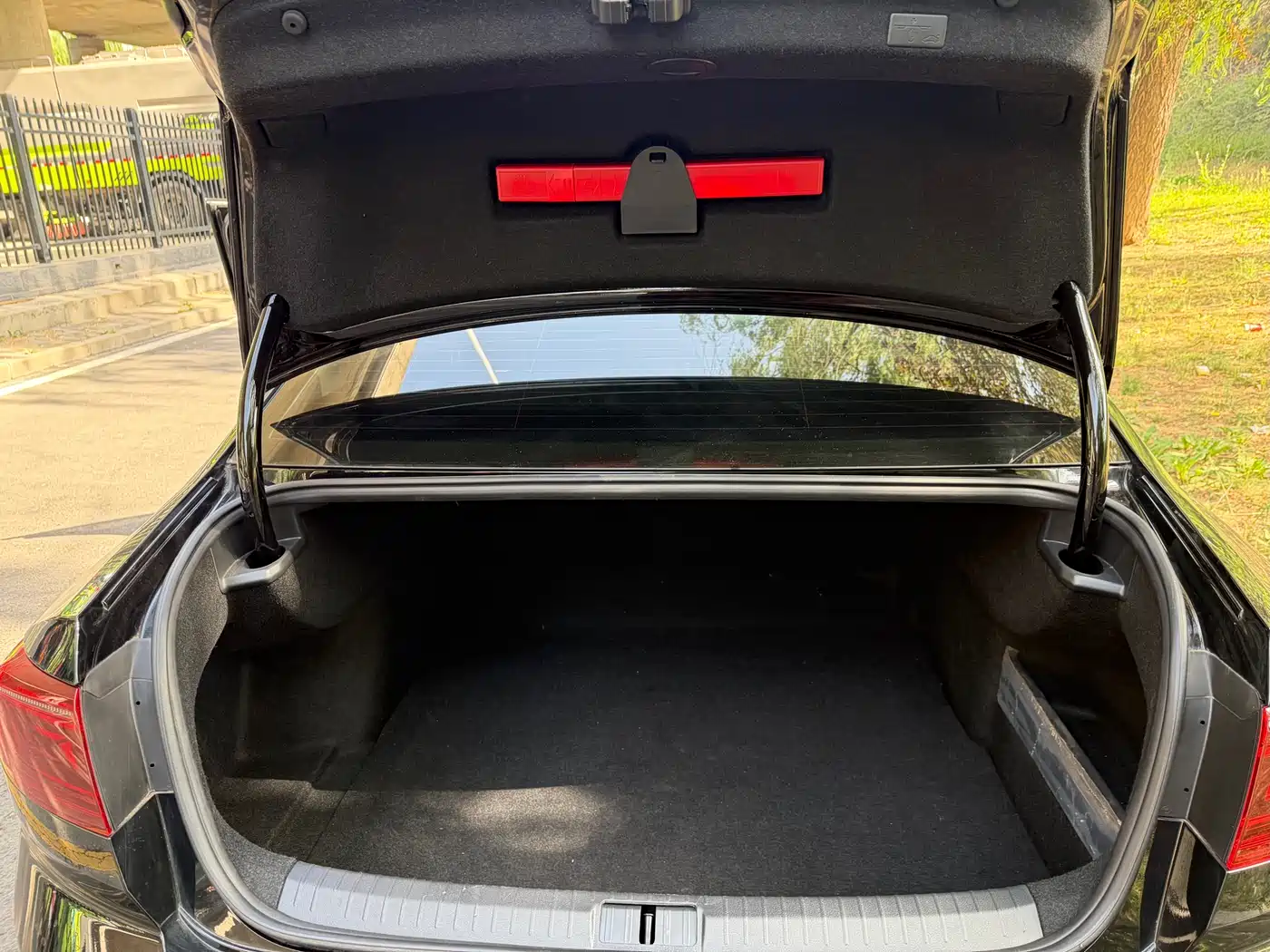 Volkswagen Magotan 2025 Facelift II Public Edition 330TSI DSG Luxury фото 15