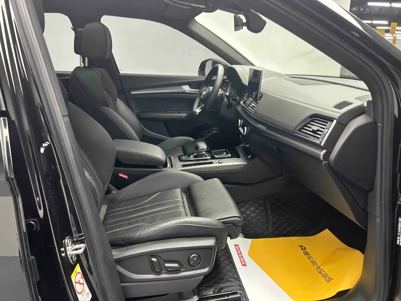 Audi Q5L 2023 40T Luxury Dynamic фото 4