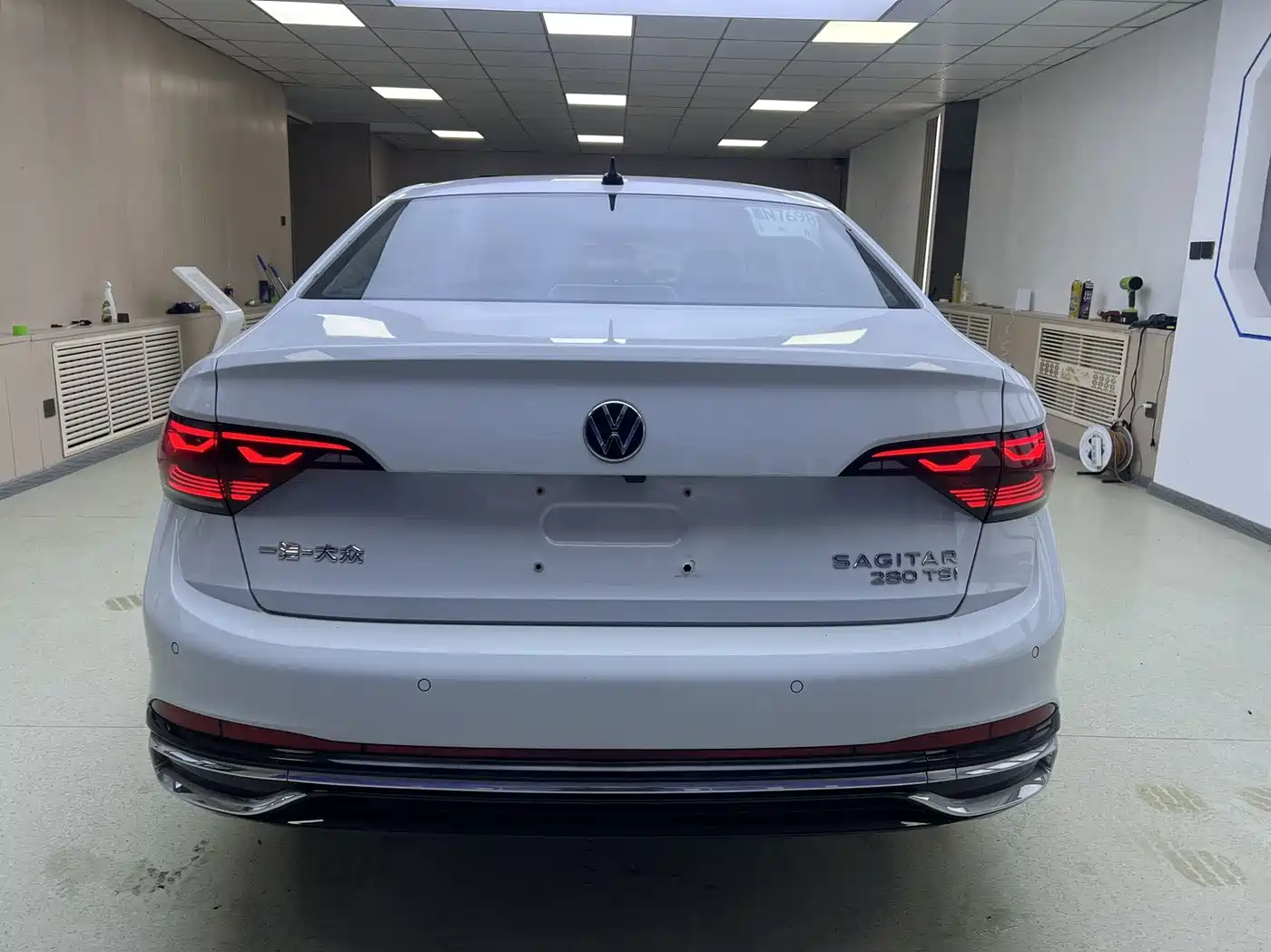 Volkswagen Sagitar 2023 Model Year 280TSI DSG Surpass Edition фото 5