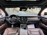 Photo 8 - Volvo V90