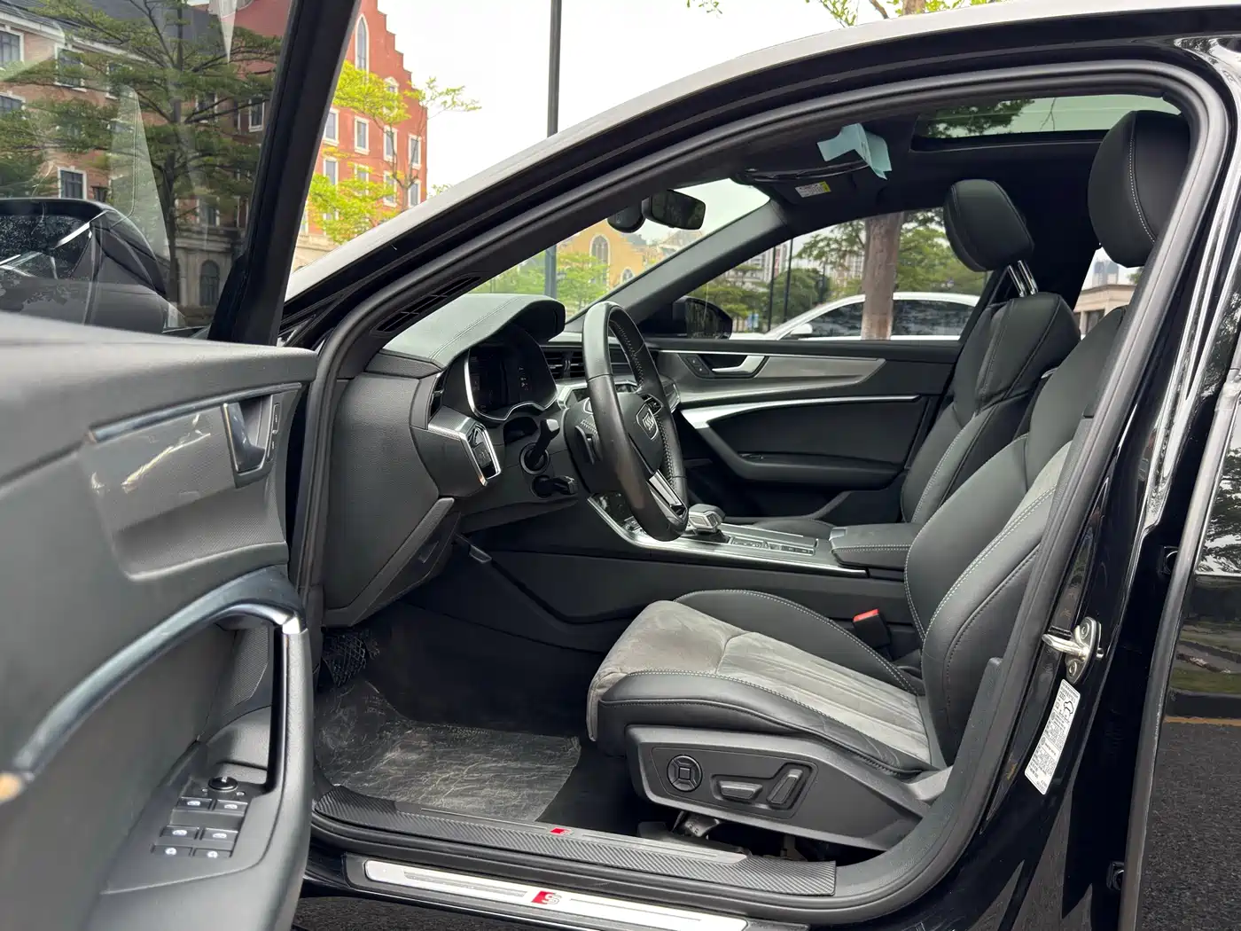 Audi A6L 2021 45 TFSI Exclusive Sport фото 12
