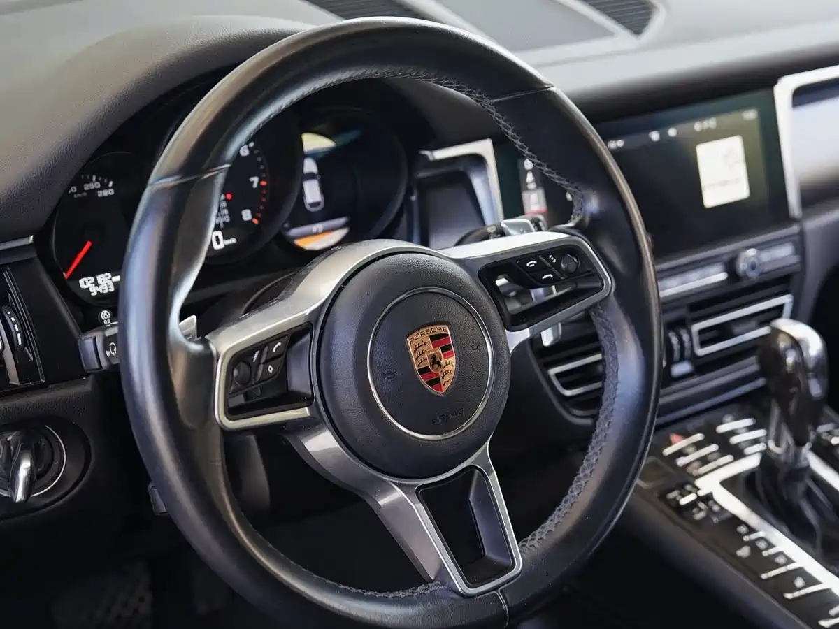 Porsche Macan 2020 Macan 2.0T фото 10