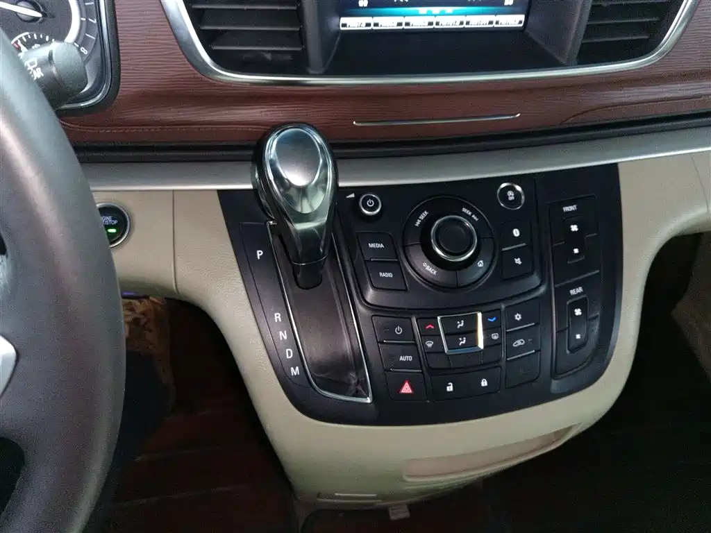 Buick GL8 2017 25S Luxury China V фото 9
