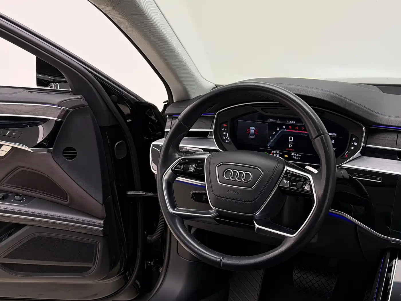 Audi A8 2024 Model A8L 50 TFSI quattro Premium Selection фото 30
