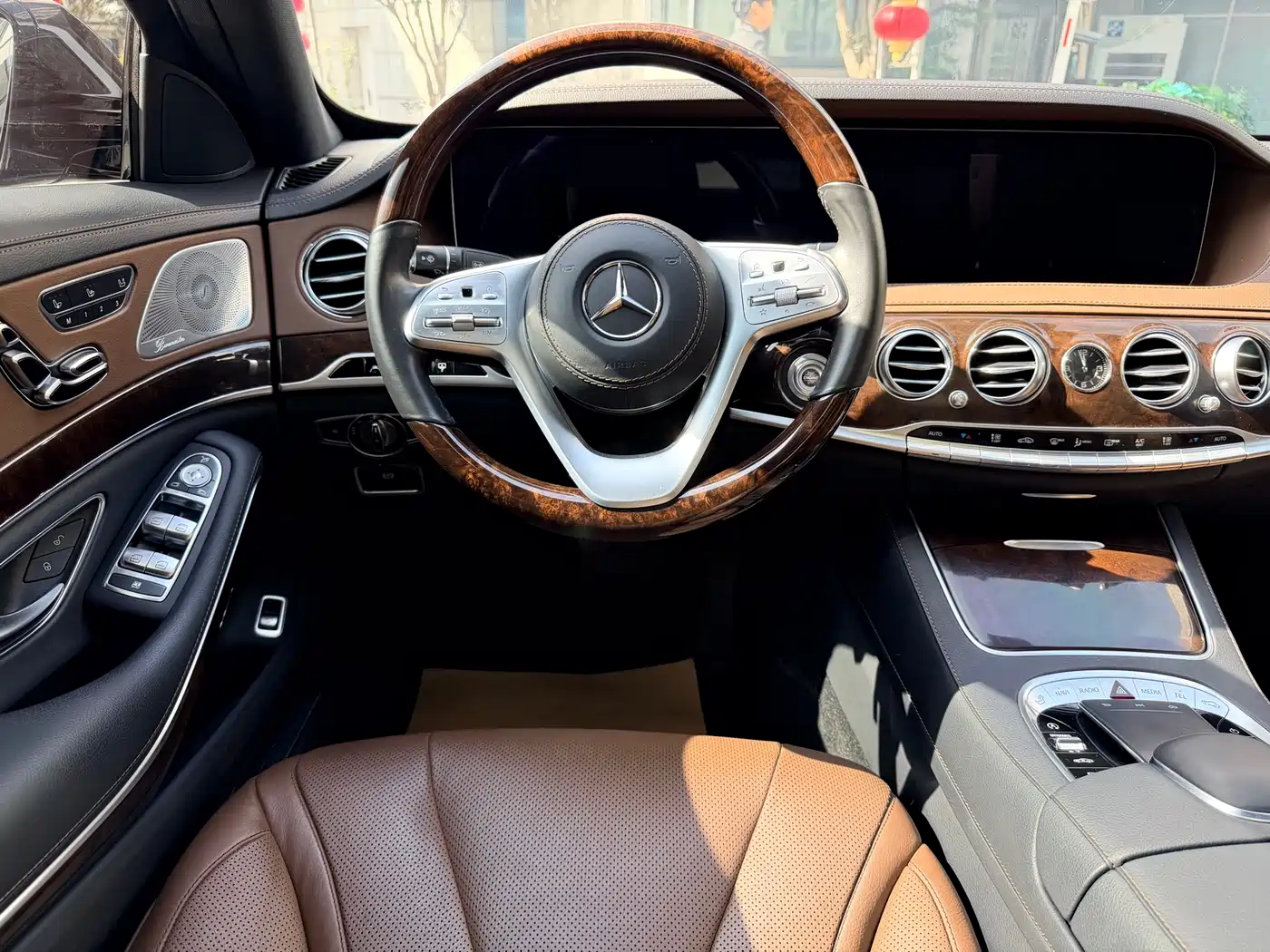 Mercedes-Benz S-Class 2020 S 350 L Premium Edition Collector's Version фото 17
