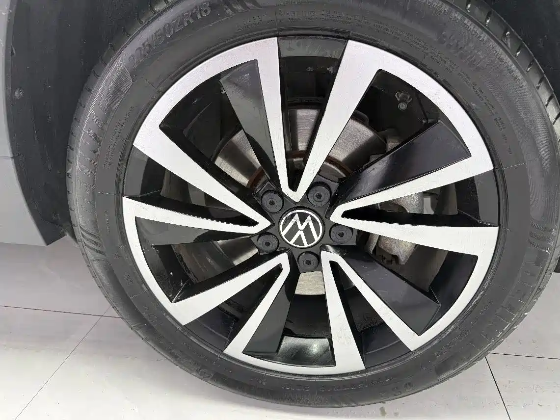 Volkswagen Tharu 2022 280TSI FWD Luxury Edition фото 5