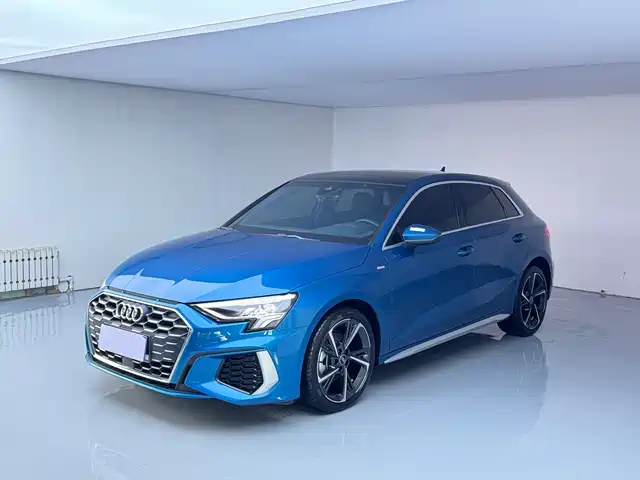 Audi A3 Sportback 35 TFSI, Стиль Спорт