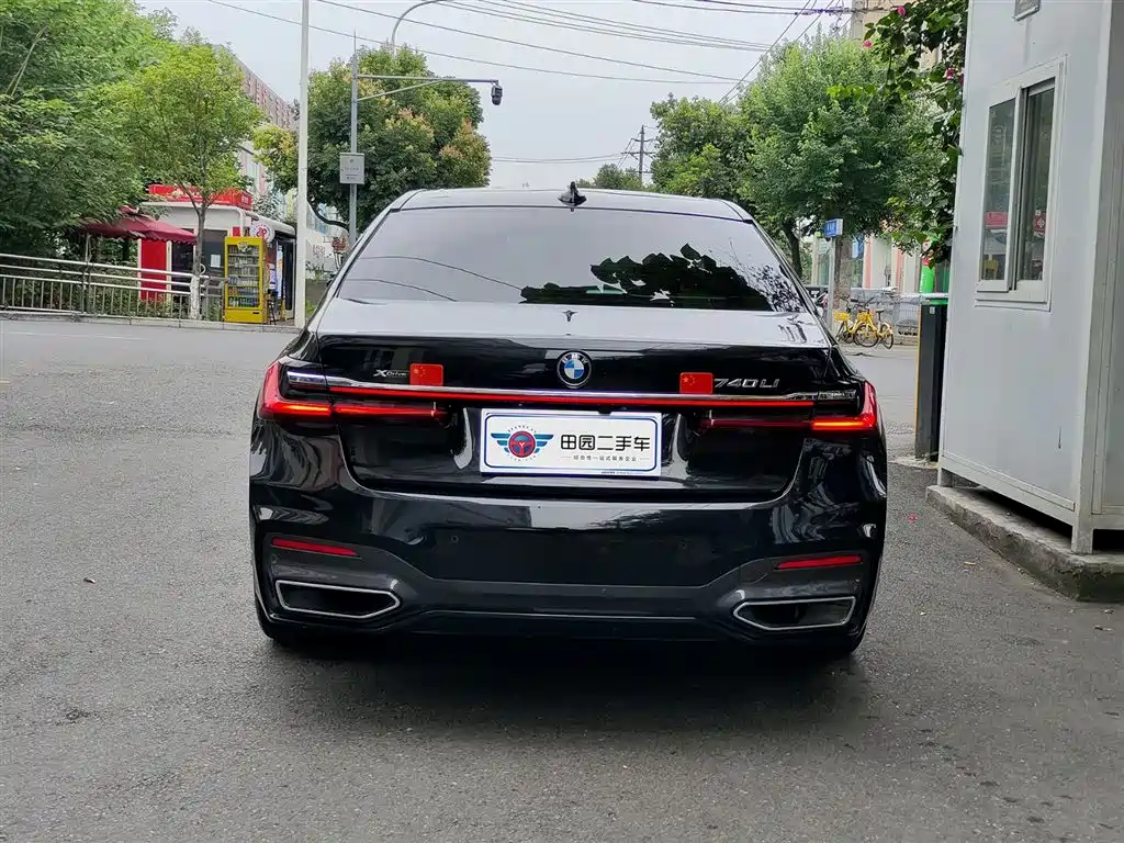 BMW 7 Series 2021 Model 740Li xDrive Executive M Sport Package фото 5