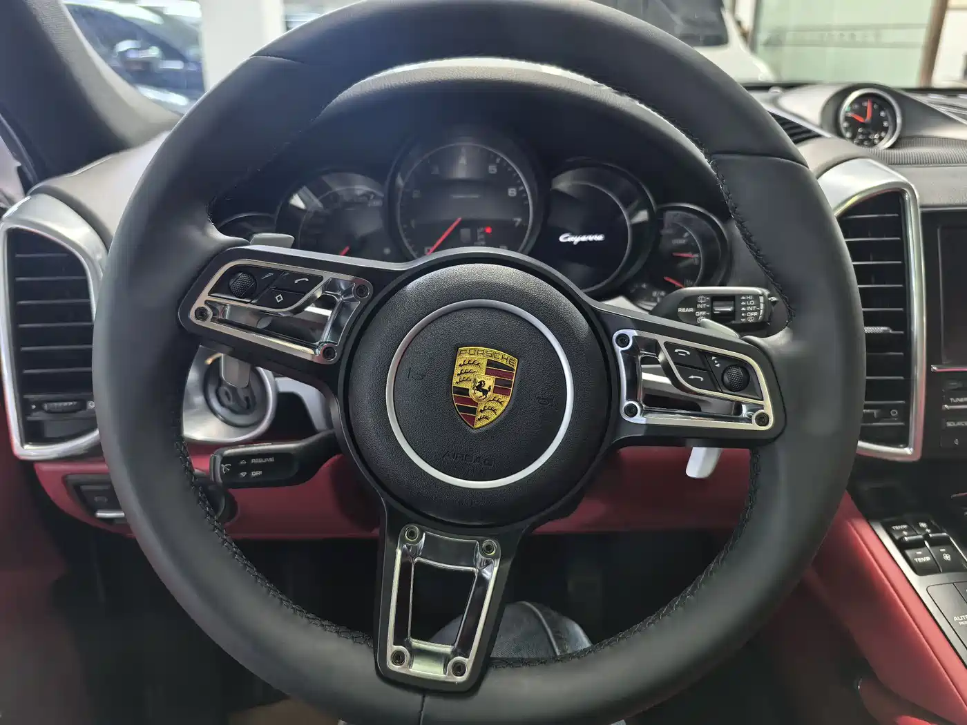 Porsche Cayenne фото 4