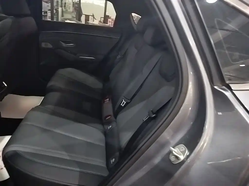 BYD Qin L 2025 DM-i Smart Drive Edition 120KM Leading фото 17