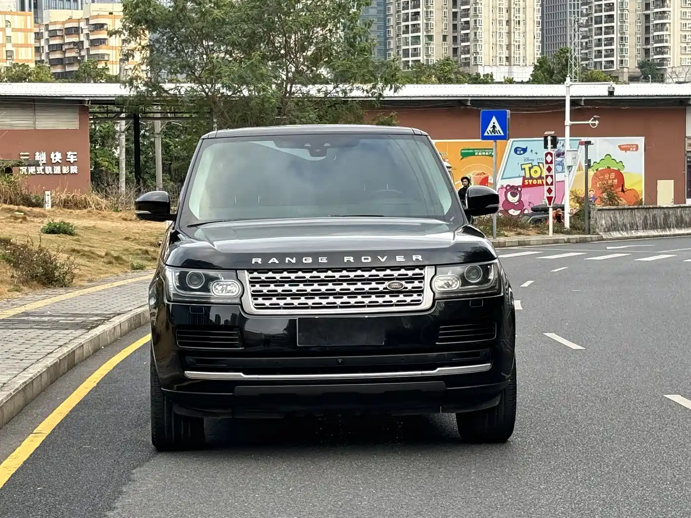 Land Rover Range Rover 2015 3.0 TDV6 Vogue фото 2