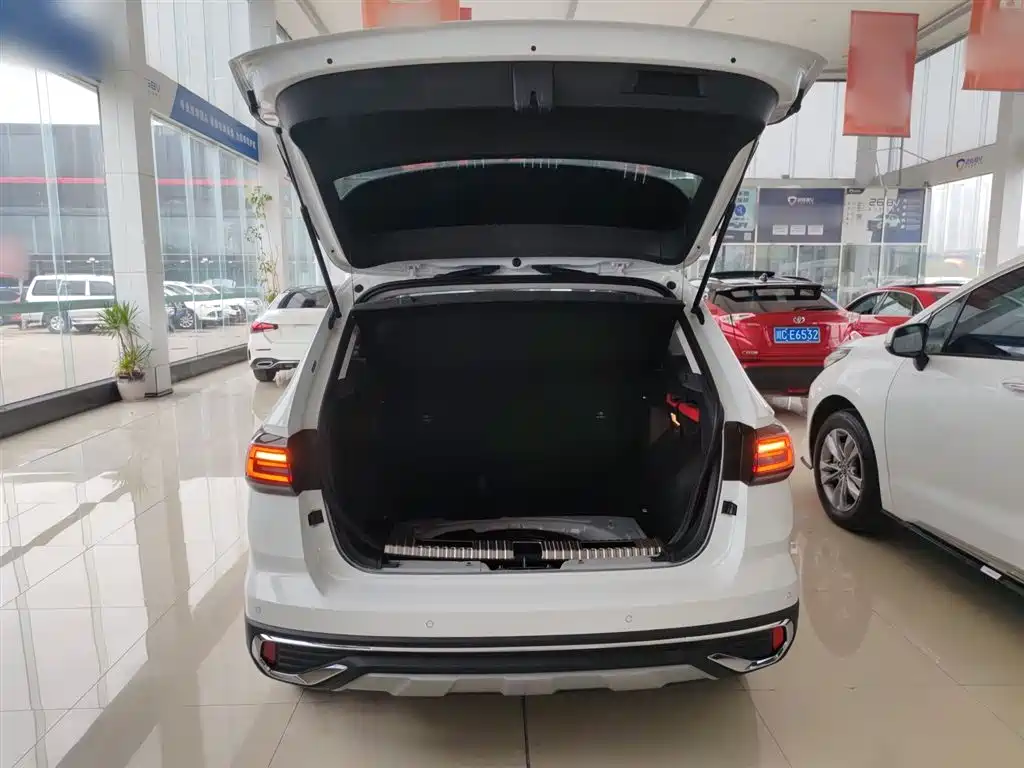 Volkswagen Tharu 2024 300TSI 2WD Full Moon Edition фото 19