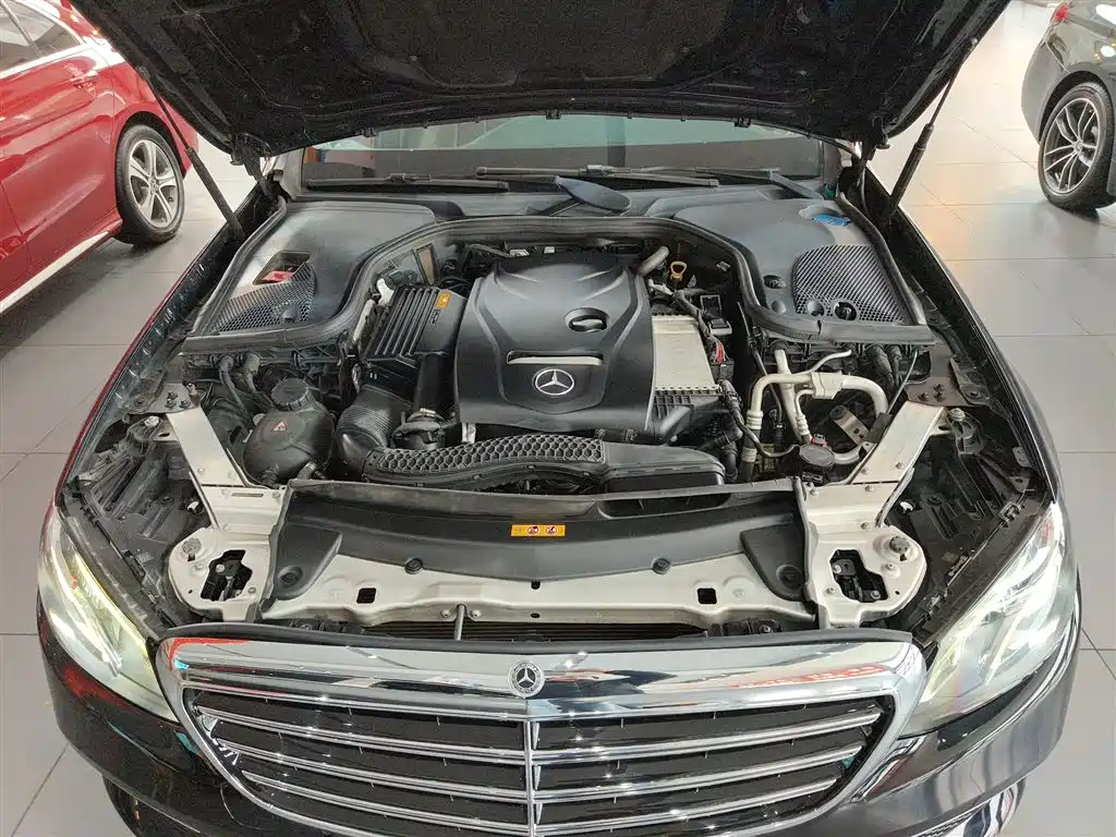 Mercedes-Benz E-Class 2018 E 200 L Sport фото 16