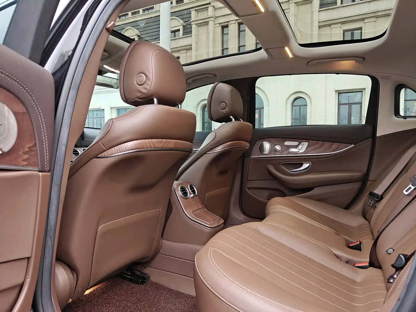 MERCEDES-BENZ E CLASS