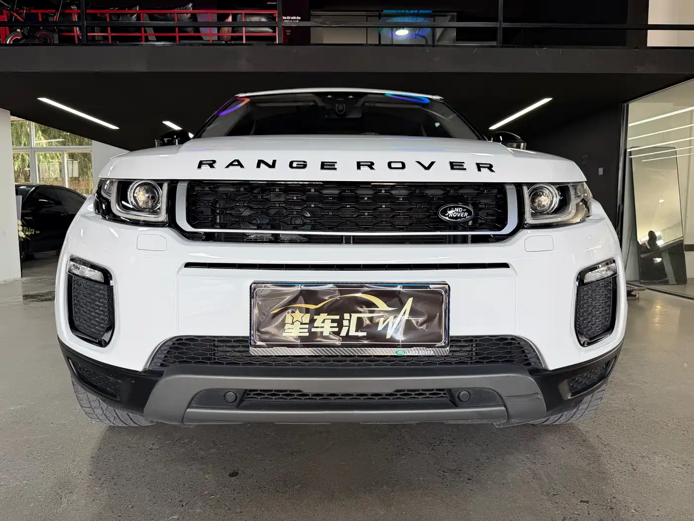 Land Rover Range Rover Evoque 2016 2.0T PURE Style фото 2