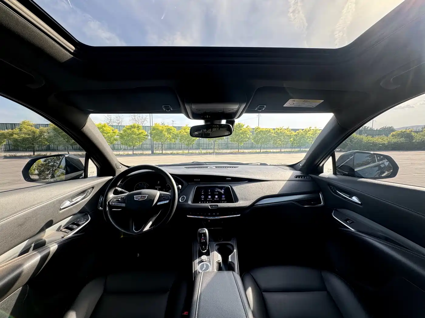 Cadillac XT4 2021 28T FWD Premium Edition фото 6