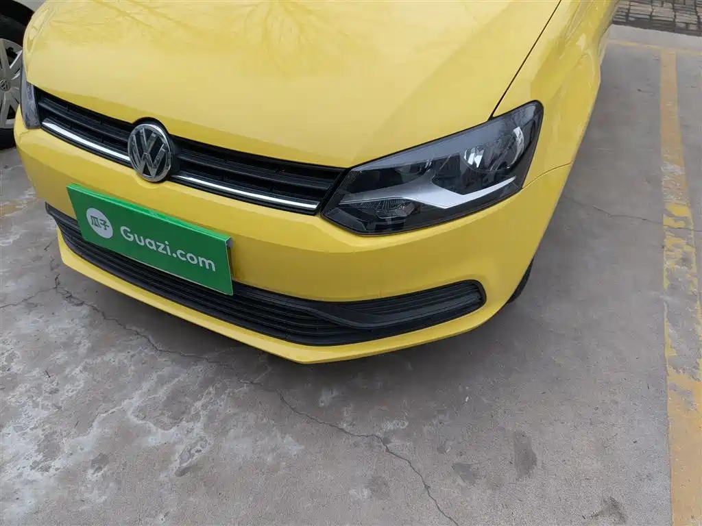Volkswagen Polo 2016 1.4L Automatic Trend фото 24