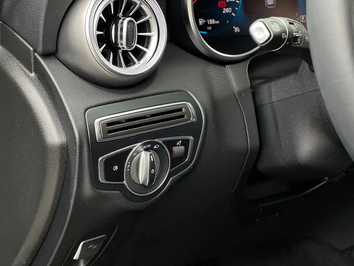 Mercedes-Benz GLC 2020 Facelift GLC 260 L 4MATIC Luxury фото 22