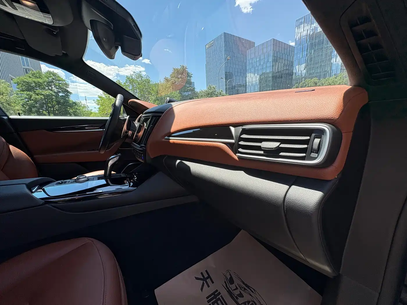 Maserati Levante 2021 3.0T Standard Edition фото 13