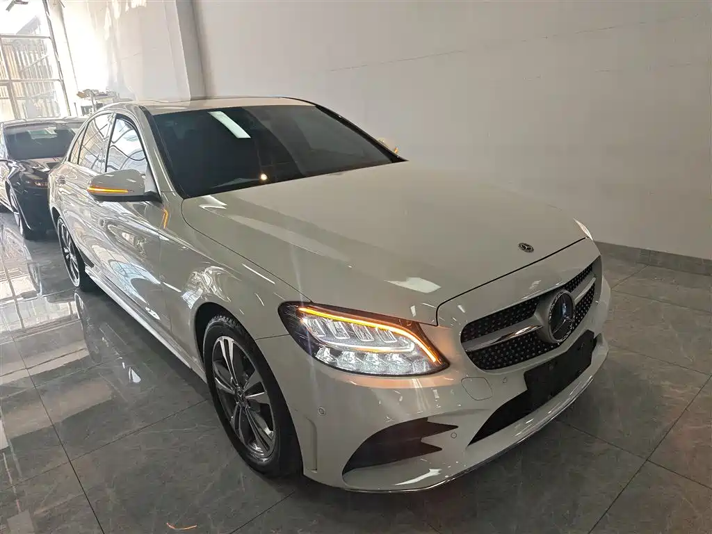 Mercedes-Benz C-Class 2020 Facelift C 200 L Fashion Sport Version фото 4