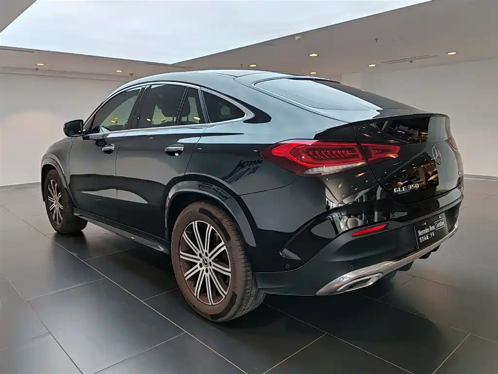 Mercedes-Benz GLE Coupe 2022 GLE 350 4MATIC Coupe SUV Fashion фото 4