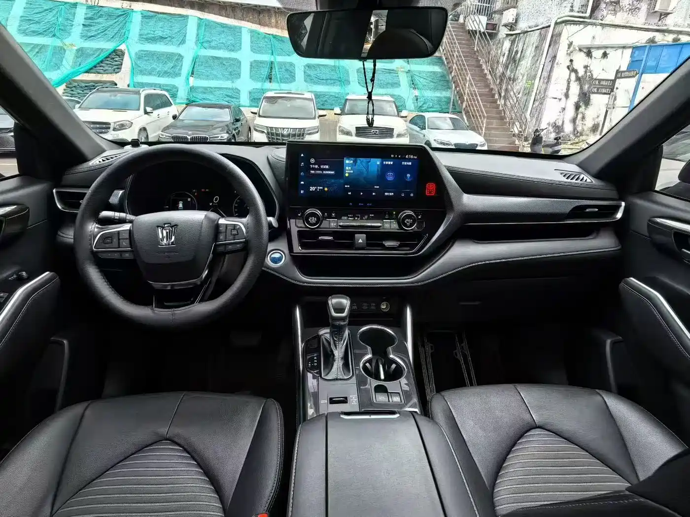 Toyota Crown Kluger 2022 2.5L HEV 4WD Premium Edition фото 5