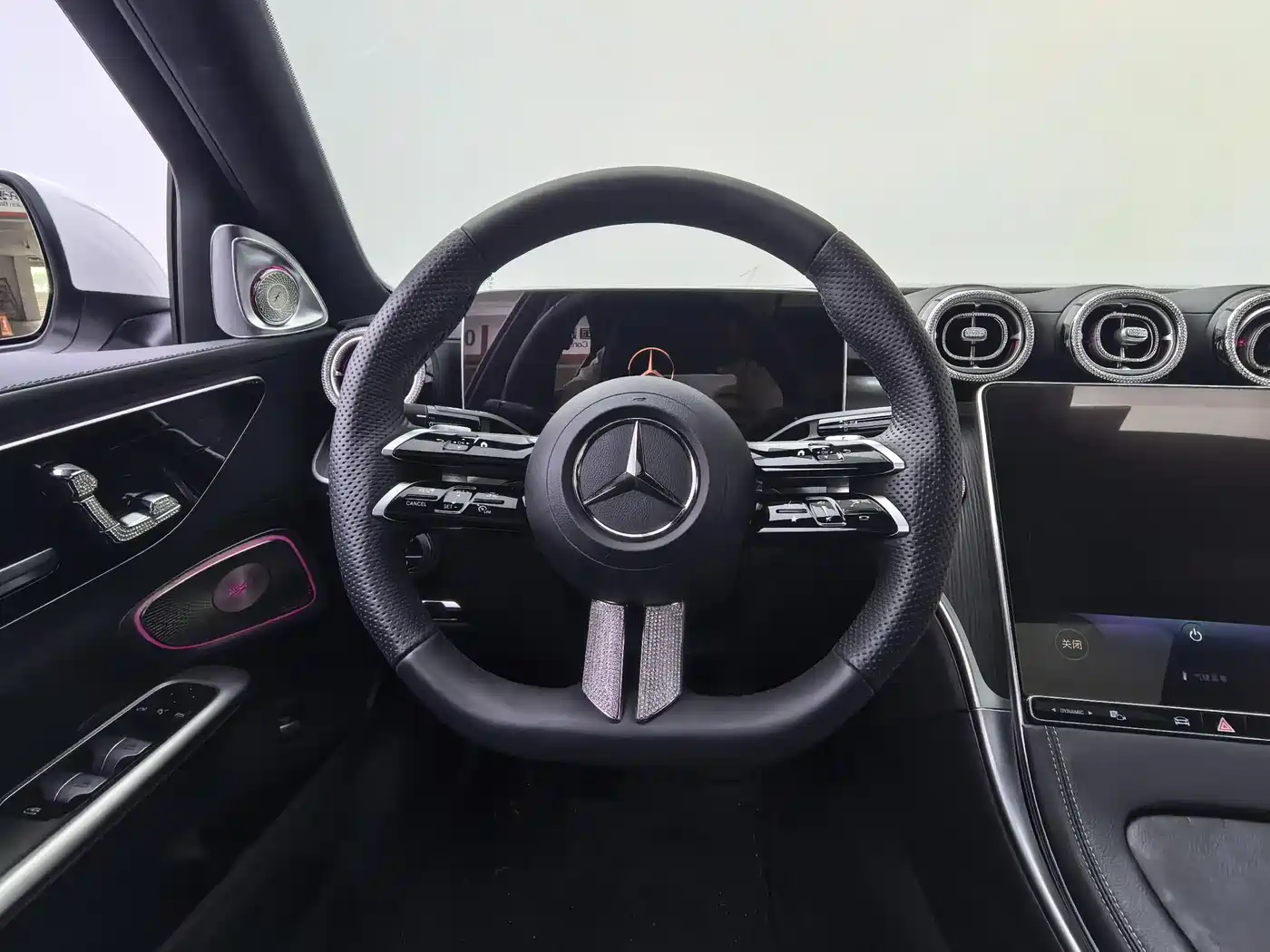 Mercedes-Benz C-Class 2024 Facelift C 260 L Sport фото 9