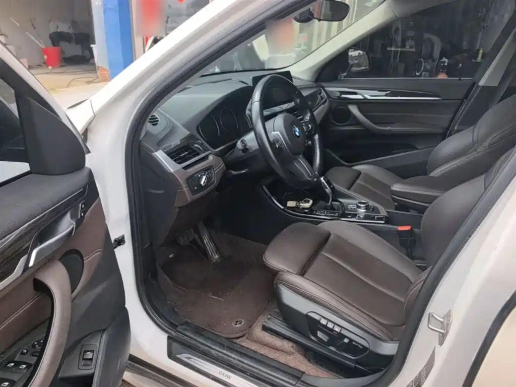 BMW X1 2020 xDrive25Li Premium Edition фото 16