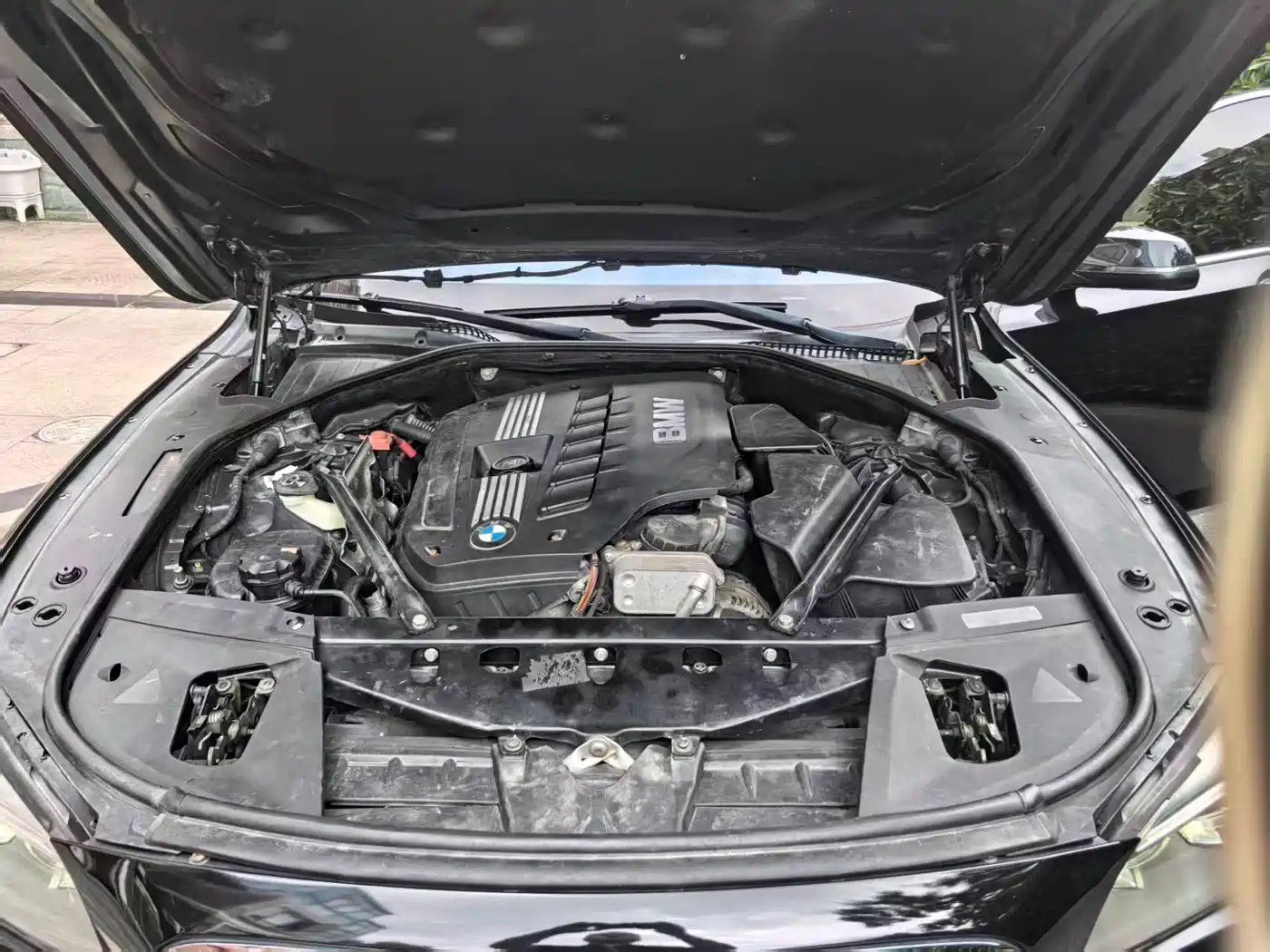 BMW 7 Series 2013 Model 740Li Luxury фото 9