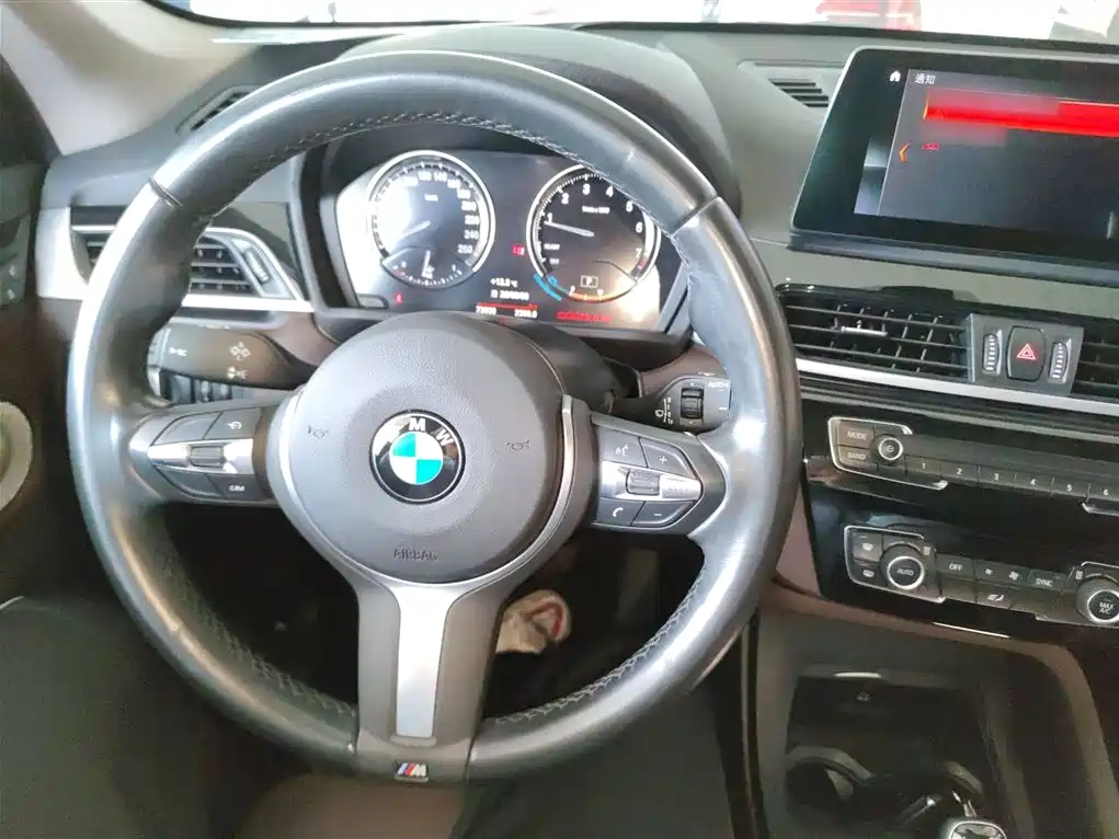 BMW X1 2021 sDrive25Li Leading фото 10