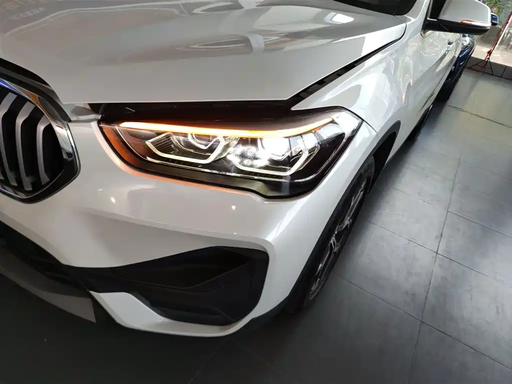 BMW X1 2021 sDrive25Li Leading фото 24