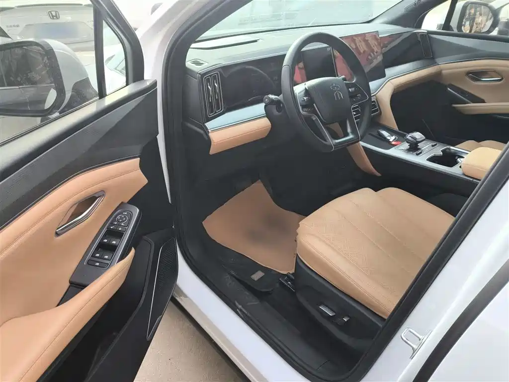 BYD Song L DM-i 2024 112km Leading Edition фото 16