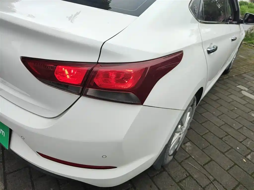 HYUNDAI ACCEPT