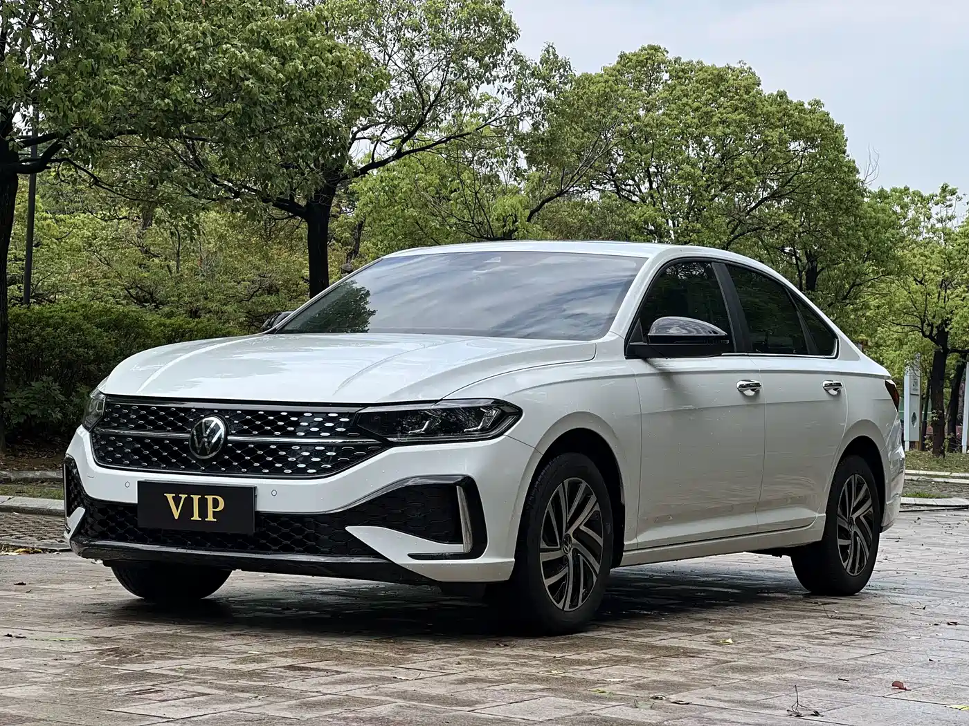 Volkswagen Lavida 2024 Model 300TSI DSG Starlight Leading Edition