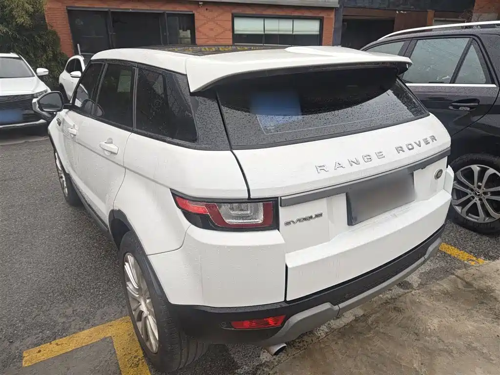 Land Rover Range Rover Evoque 2016 2.0T SE ZhiYao фото 23