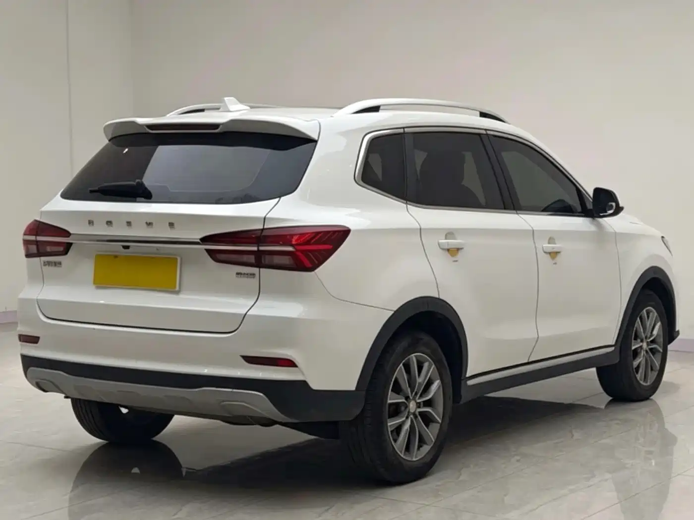 Фото 7 - Roewe RX5