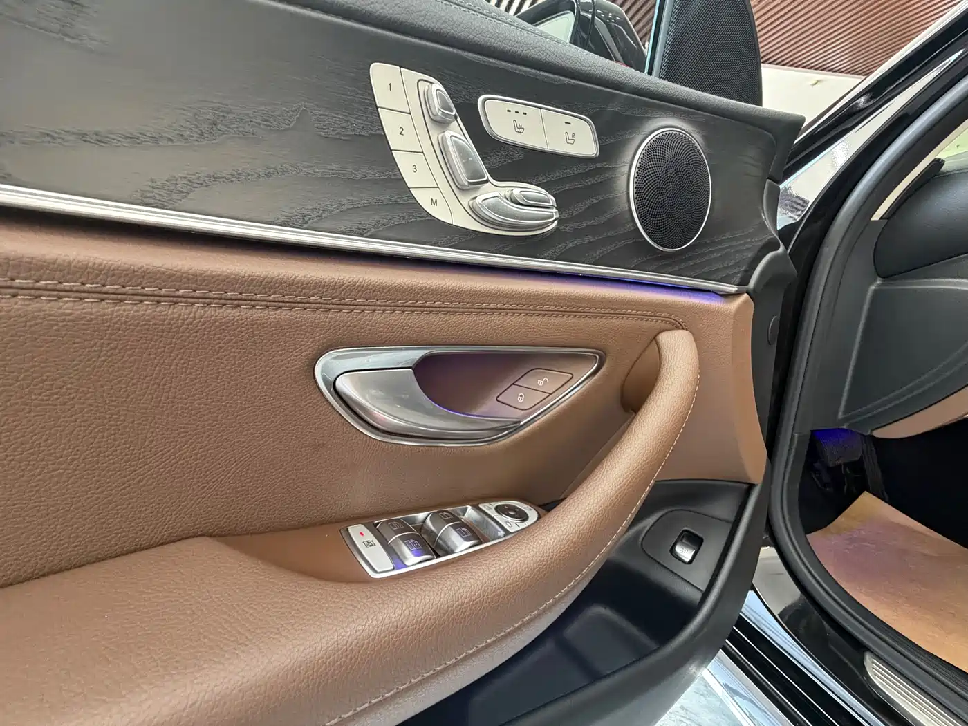 Mercedes-Benz E-Class 2019 E 300 L Sport Luxury фото 8